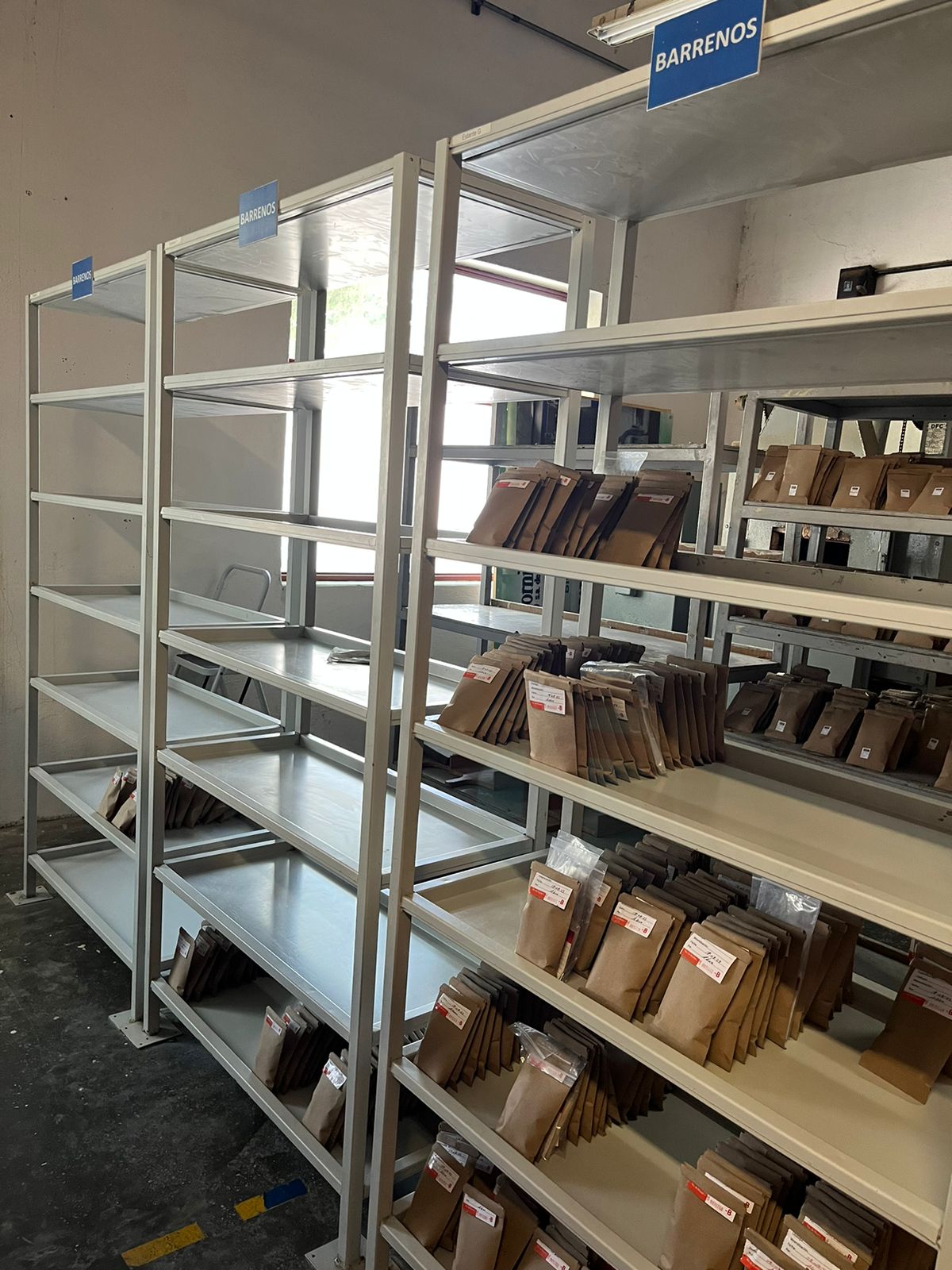 Estantes modulares para laboratorio